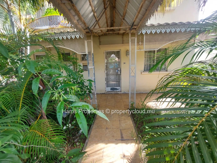 Individual NHDC house for rent in Mon Choisy 