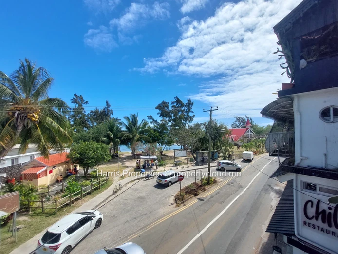 3 bedroom apartment for rent on the second floor in Cap Malheureux