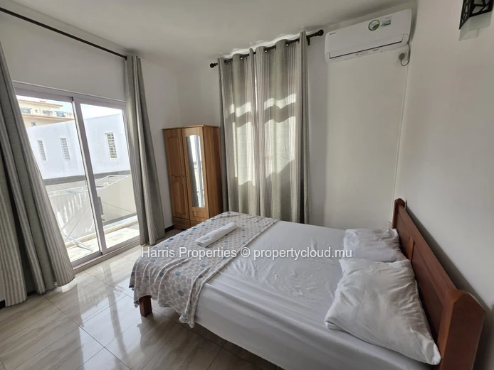 Beautiful furnished first floor apartment available for rent in Pereybere