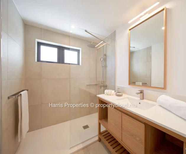 G+2 apartment – Pointe aux Canonniers (2 minutes by car from Mont Choisy beach)
