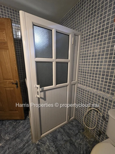 Magnifique appartement au rez-de-chaussée à louer à Mon Choisy