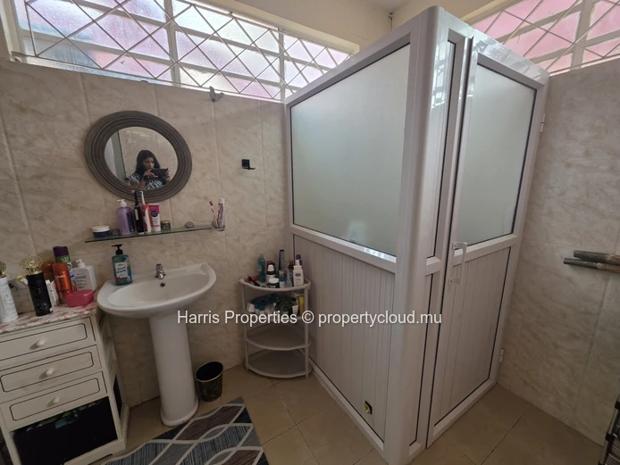 Bel appartement au rez-de-chaussée à louer à Bain Bœuf