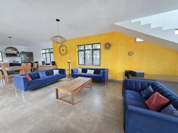 8 Bedroom House