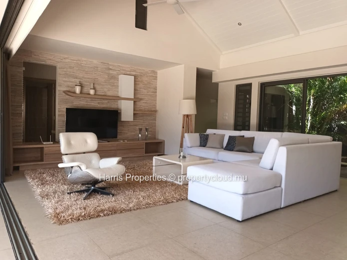 For sale: Luxurious 400m2 villa with 4 ensuite bedrooms in Grand-Baie