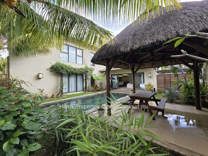 Cozy and luxurious villa for rent in a secure and calm residence in Pereybere 