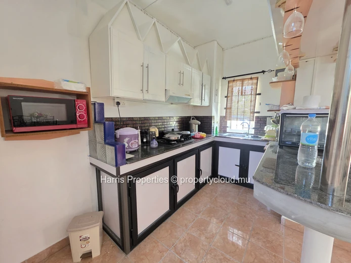 Triplex à vendre à Grand Gaube – Résidence sécurisée