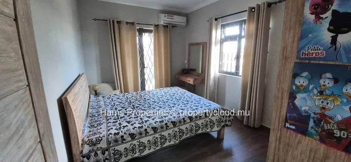 Beautiful individual villa for rent in Mon Choisy 