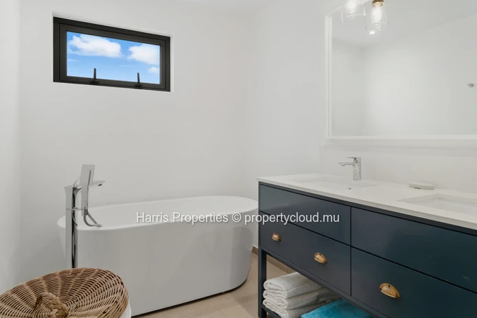 St Antoine Private Residence – Luxurious 3-Bedroom Apartment on the Ground Floor
