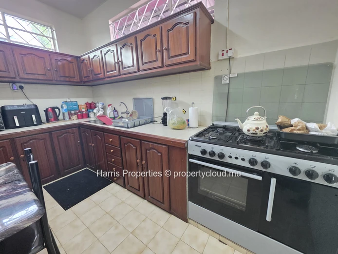 Bel appartement au rez-de-chaussée à louer à Bain Bœuf