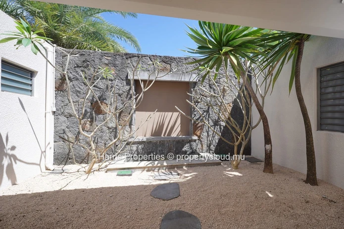 Exquisite RES villa for sale in a secure residential complex in the heart of Grand Baie