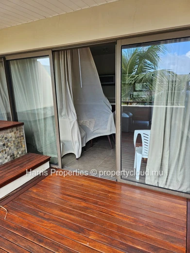 High-end RES penthouse for sale in a secure residential complex in Grand Baie 