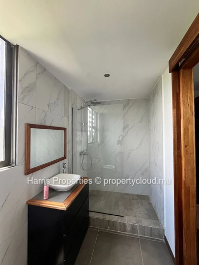 FOR SALE – 2 Penthouse-Style Duplexes with Rooftop Access – Bain Boeuf