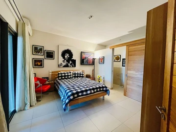 5 Bedroom Villa