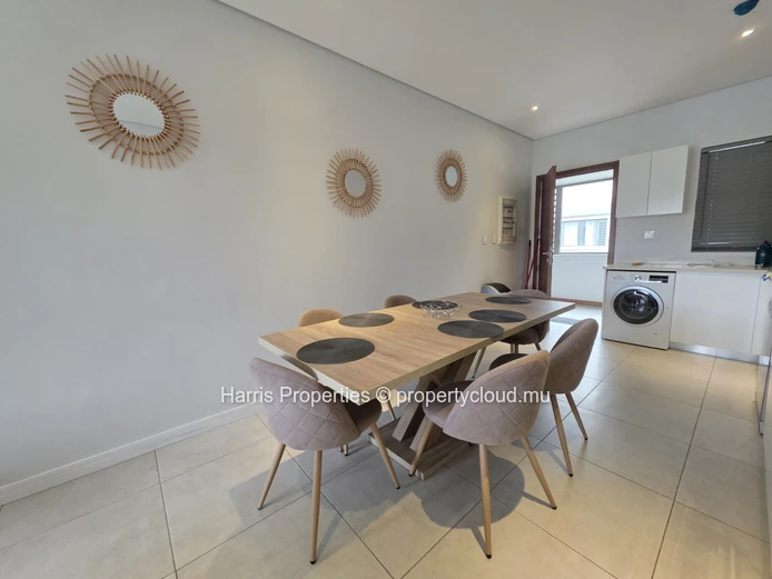 Fully furnished and equipped G+2 modern apartment for sale in Pereybere