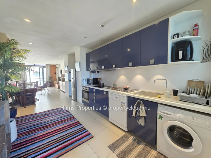 Magnifique duplex à vendre dans le prestigieux centre commercial La Croisette