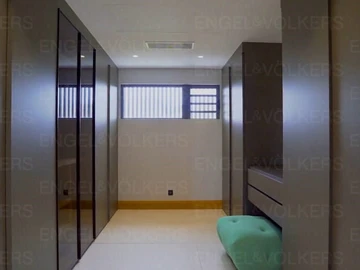 7 Bedroom Villa