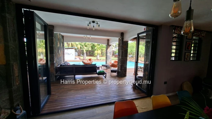 For Sale – Stunning Villa In Balaclava 
