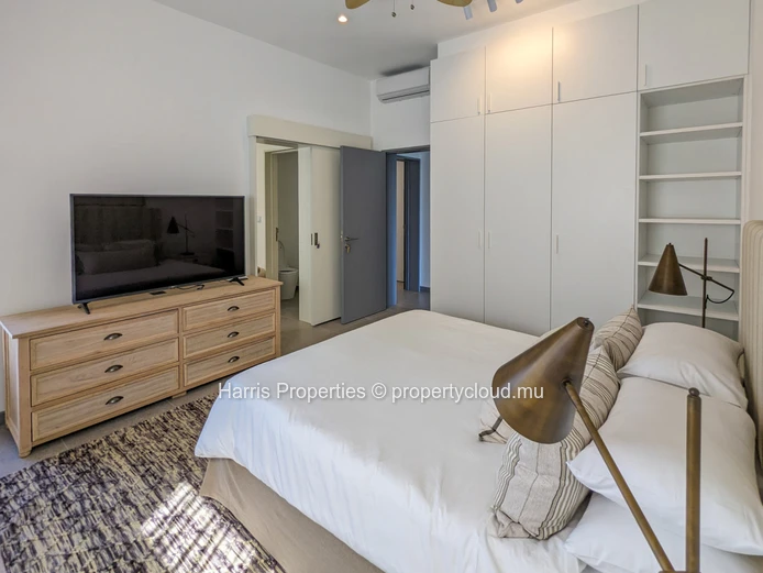 For rent beautiful 4 bedrooms apartment offering a panoramic view of the lagoon - ST ANTOINE