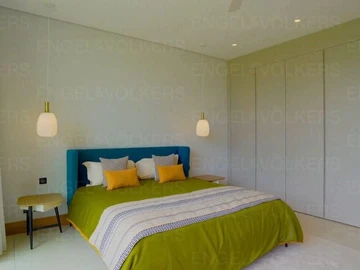 7 Bedroom Villa