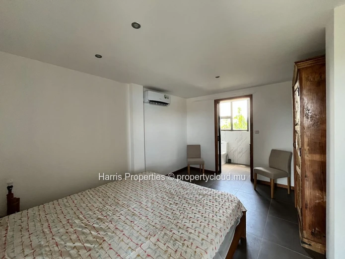 FOR SALE – 2 Penthouse-Style Duplexes with Rooftop Access – Bain Boeuf