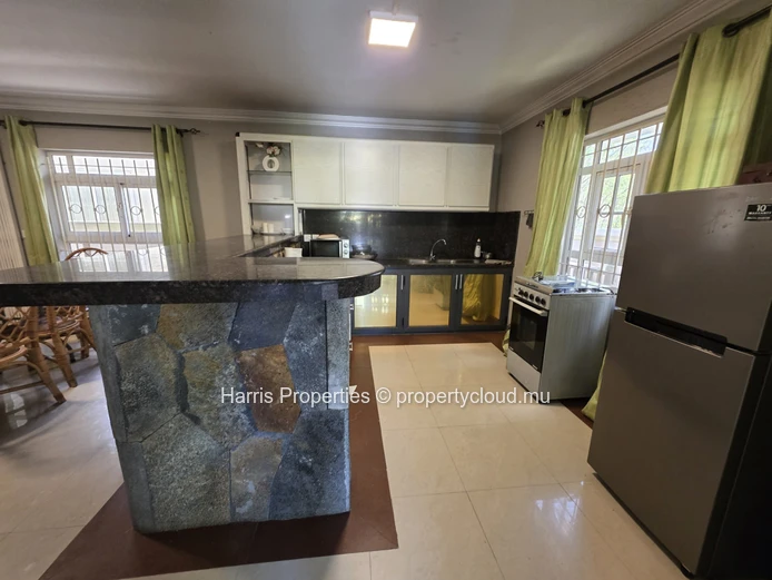 Magnifique appartement au rez-de-chaussée à louer à Mon Choisy