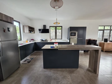 8 Bedroom House