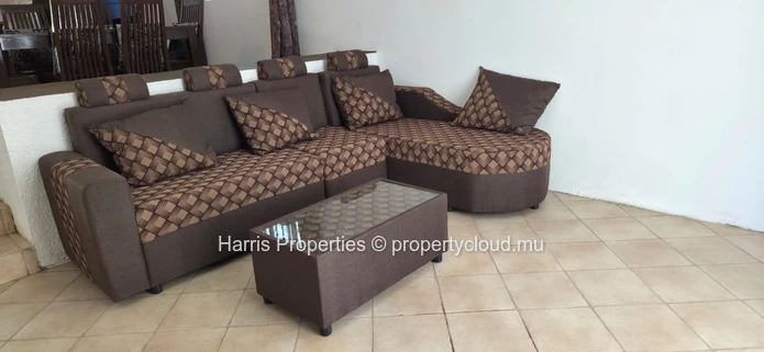 Beautiful Fully Renovated 3-Bedroom House for Rent – Péreybère