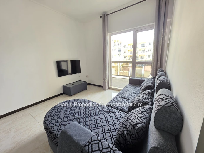 Beautiful furnished first floor apartment available for rent in Pereybere