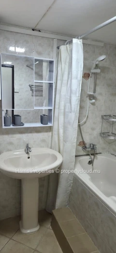 Beautiful Fully Renovated 3-Bedroom House for Rent – Péreybère