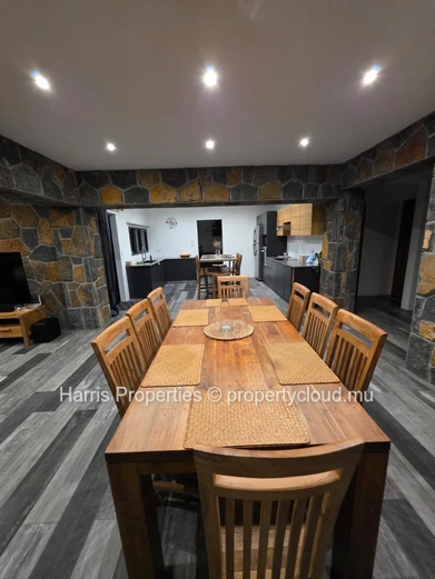 Stunning Modern Villa for Rent – Grand Gaube