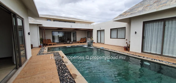 Sumptuous villa of 4 Bedrooms for sale - BALACLAVA SECTOR