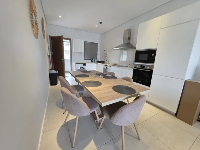 Fully furnished and equipped G+2 modern apartment for sale in Pereybere