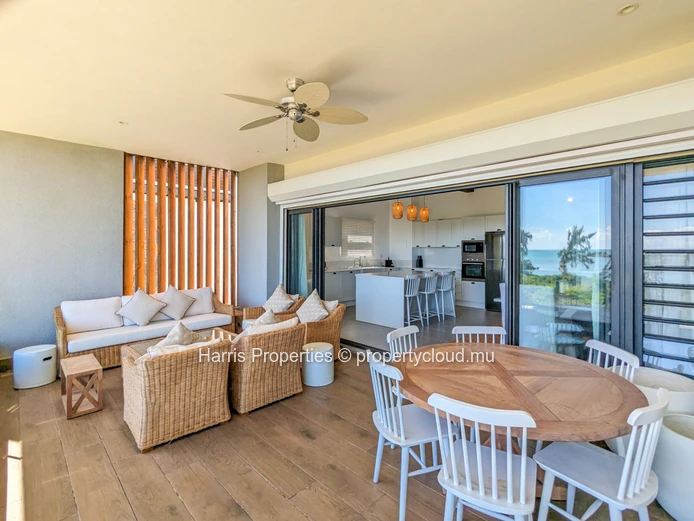For rent beautiful 4 bedrooms apartment offering a panoramic view of the lagoon - ST ANTOINE