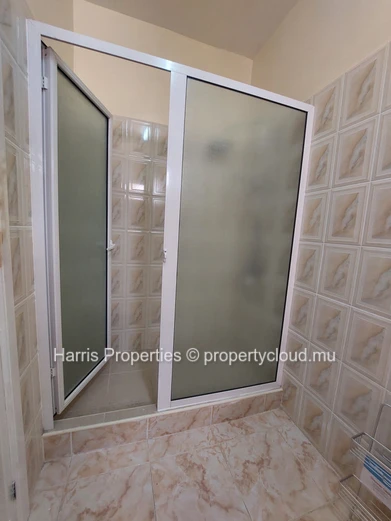 Charming Individual House for Rent in a Secure Residential Complex in Pereybere