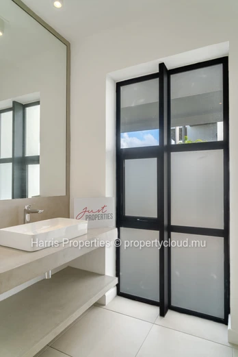 Prestigieux appartement de 3 chambres dans la résidence Marine, Pointe aux Canonniers