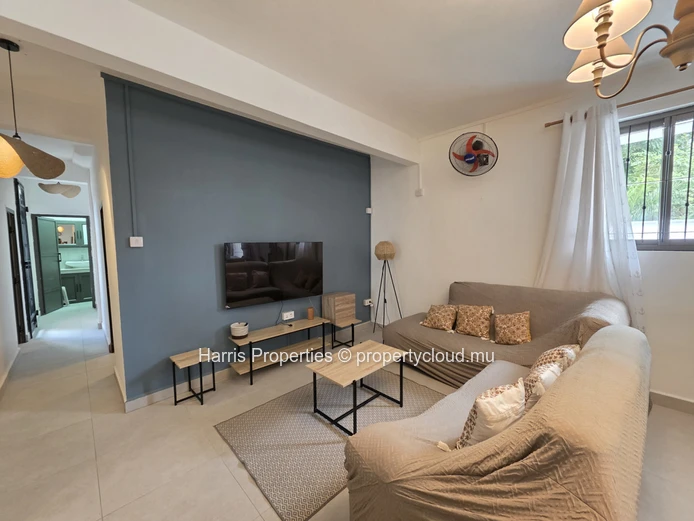 Magnificent Ground Floor Apartment for Rent in a Secure Residence, Pereybere