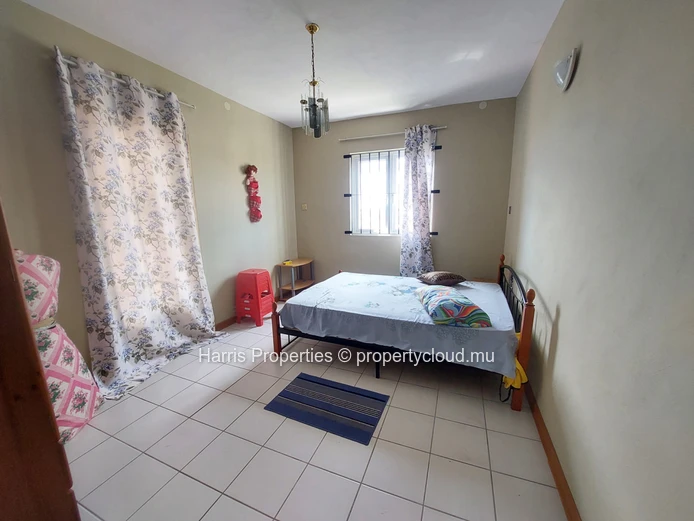 Beautiful 2nd floor apartment for rent in Pereybere