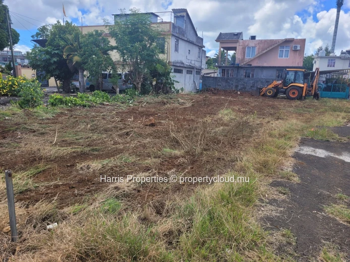 FOR SALE – Exceptional Commercial Lot in Belle Vue Maurel