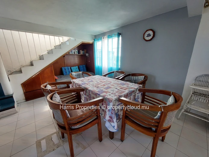 3 bedroom apartment for rent on the second floor in Cap Malheureux