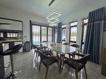 4 Bedroom Villa