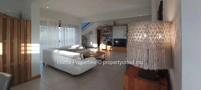 Modern villa for sale in Grand Baie
