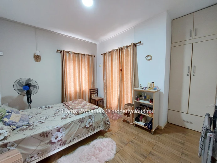 First floor furnished apartment for rent in Vale 