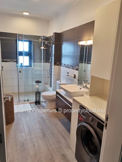 Magnifique appartement pieds dans l'eau à vendre à Flic en Flac (Mandat exclusif)