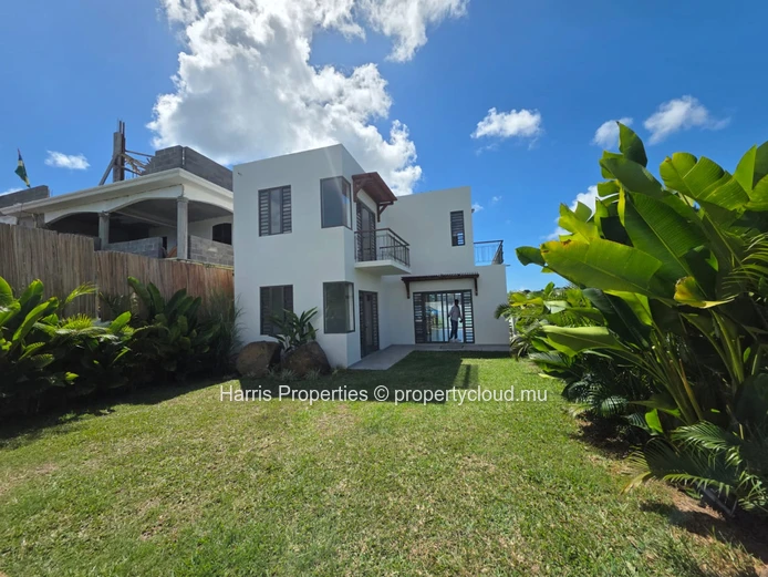 STUNNING NEWLY BUILT VILLA FOR SALE – PETIT RAFFRAY<br/>STUNNING NEWLY BUILT VILLA FOR SALE – PETIT RAFFRAY<br/>STUNN...