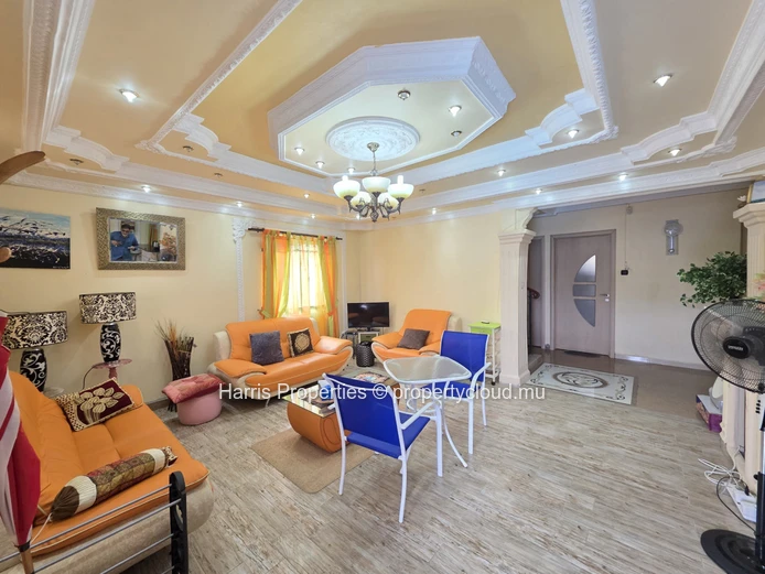 Spacious Individual House for Rent in Pereybere