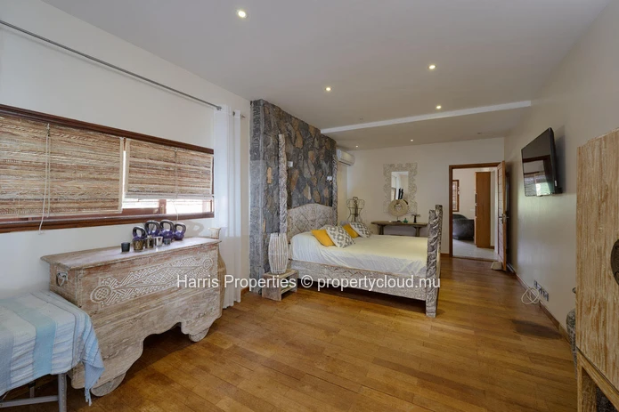 Magnifique villa RES de style balinais à vendre dans un complexe résidentiel sécurisé à Grand Baie