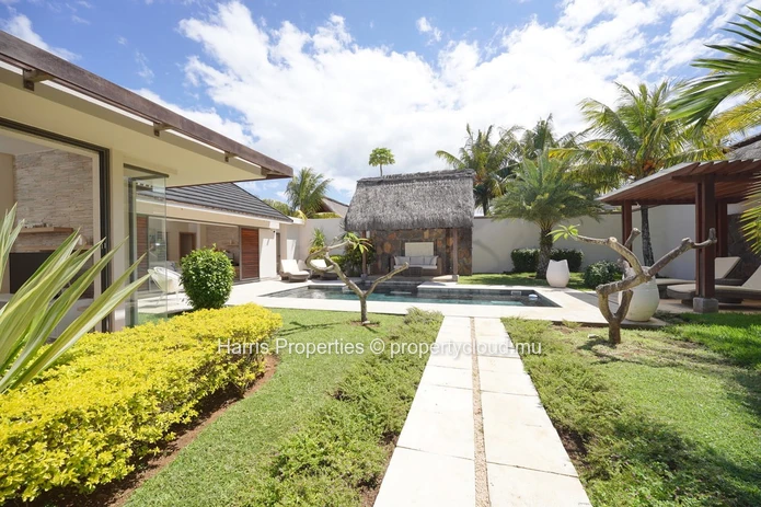Exquisite RES villa for sale in a secure residential complex in the heart of Grand Baie