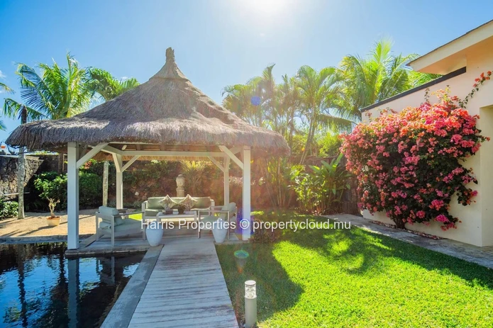 For sale 235 m2 RES villa to enjoy a perfect blend of modern luxury and comfort