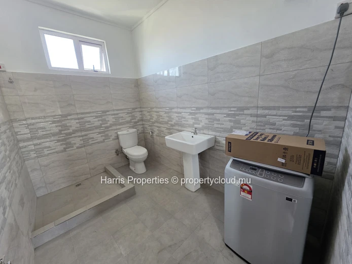 Elegant 3-Bedroom Apartment for Rent in Pereybère