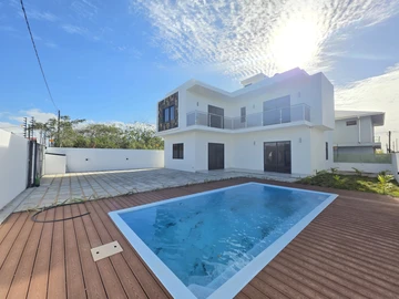 4 Bedroom Villa
